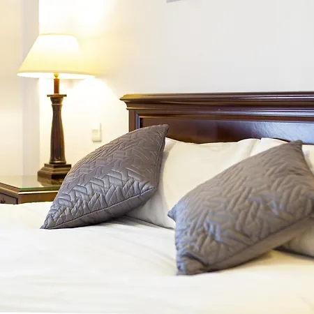 The Sweeney 3* Dublin